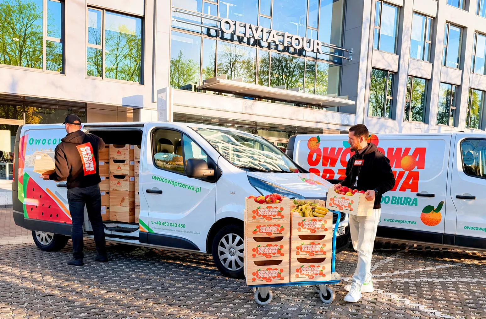 Dostawa Owocowej Przerwy pod Olivia Four